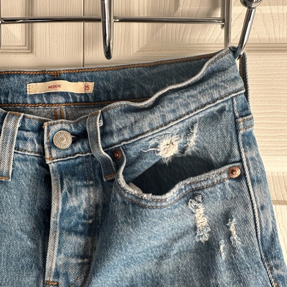 Levi’s wedgie jeans - Picture 4 of 4